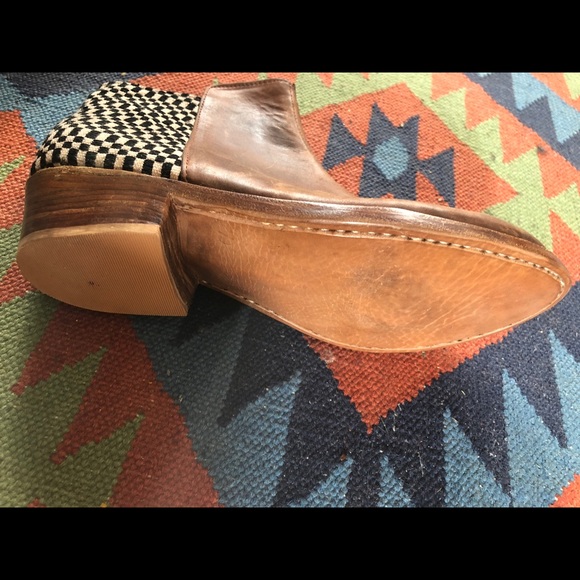 fair trade ankle boots made in Guatamala. Leather - Picture 3 of 3
